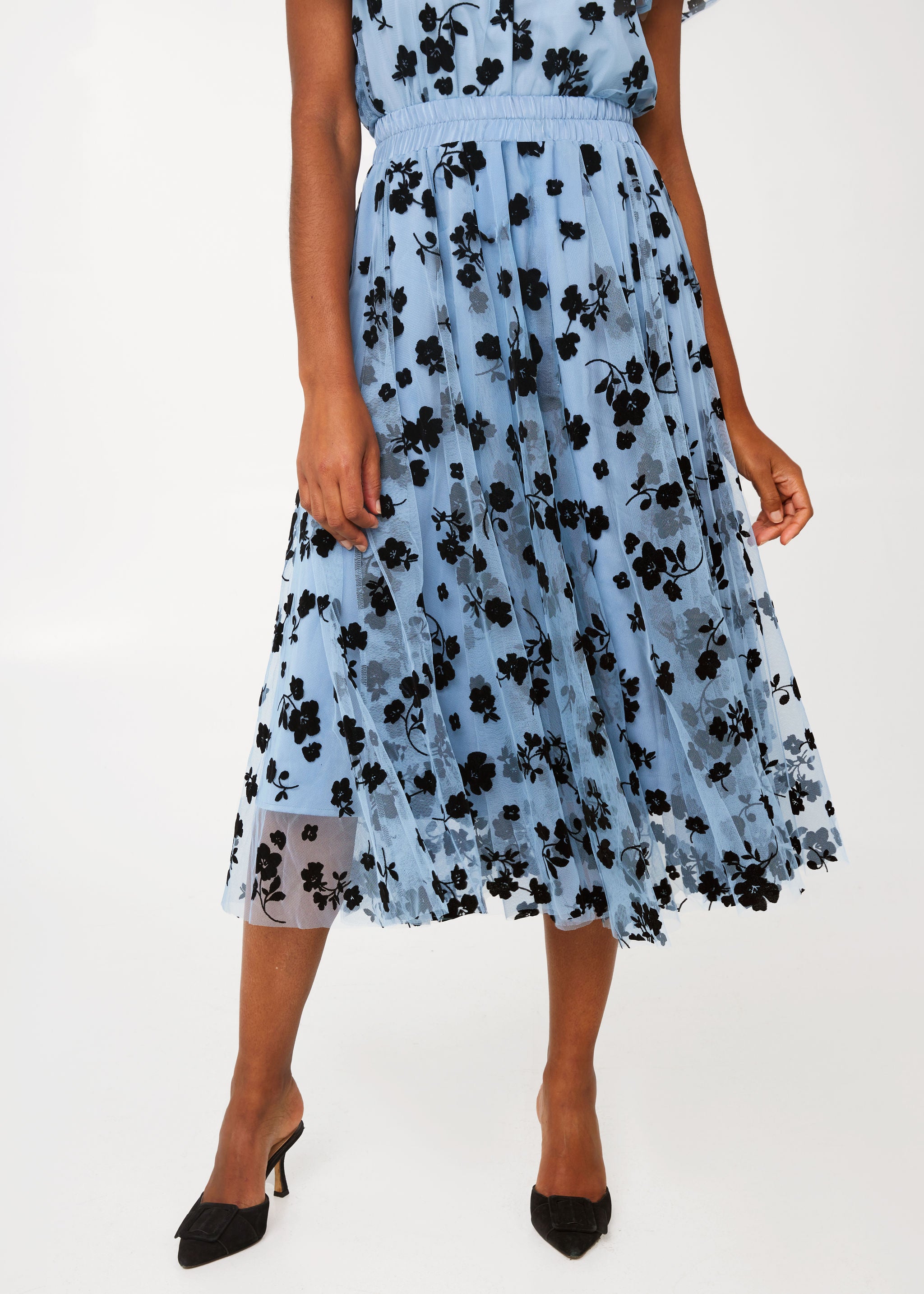 Sue Skirt Blue Floral Velvet Tulle
