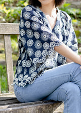 Holly Top Embroidered Daisy